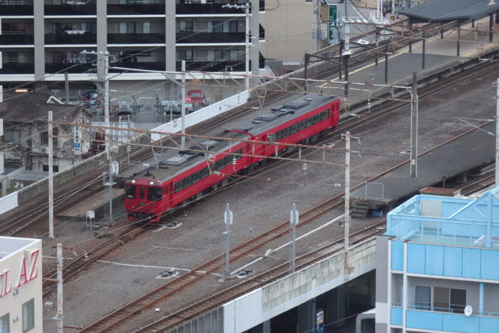 別府亀の井ホテルから九州横断特急を見る